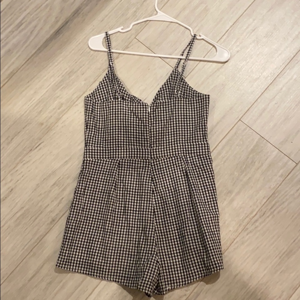 Checker Print Romper - Picture 2 of 2